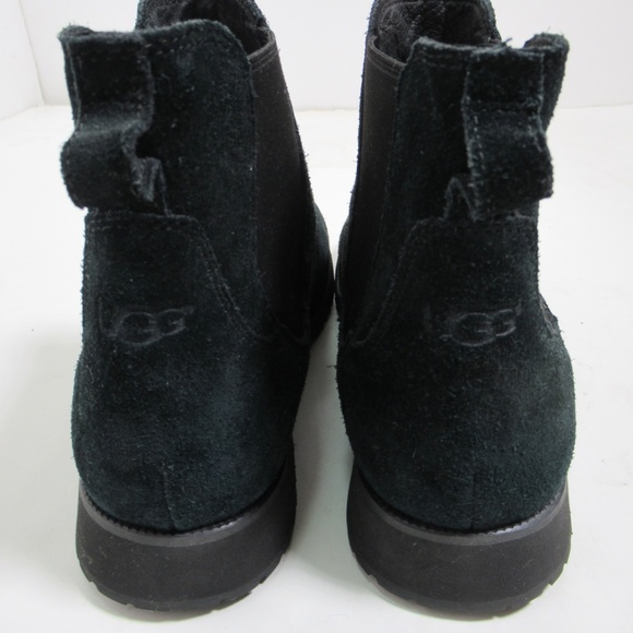 Ugg Men\'s Briscoe Chelsea Boots Suede Leather Black S/N 1016451 Size 11 USA
